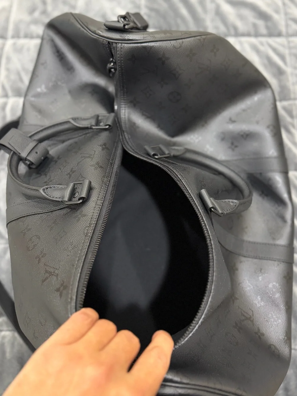 Brand New Never Used Louis Vuitton Keepall Bandoulière 55 in Monogram